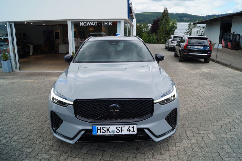 Bild des Angebotes Volvo XC60 B5 Benzin AWD Plus Black Edit. Aut/Pano/AHK