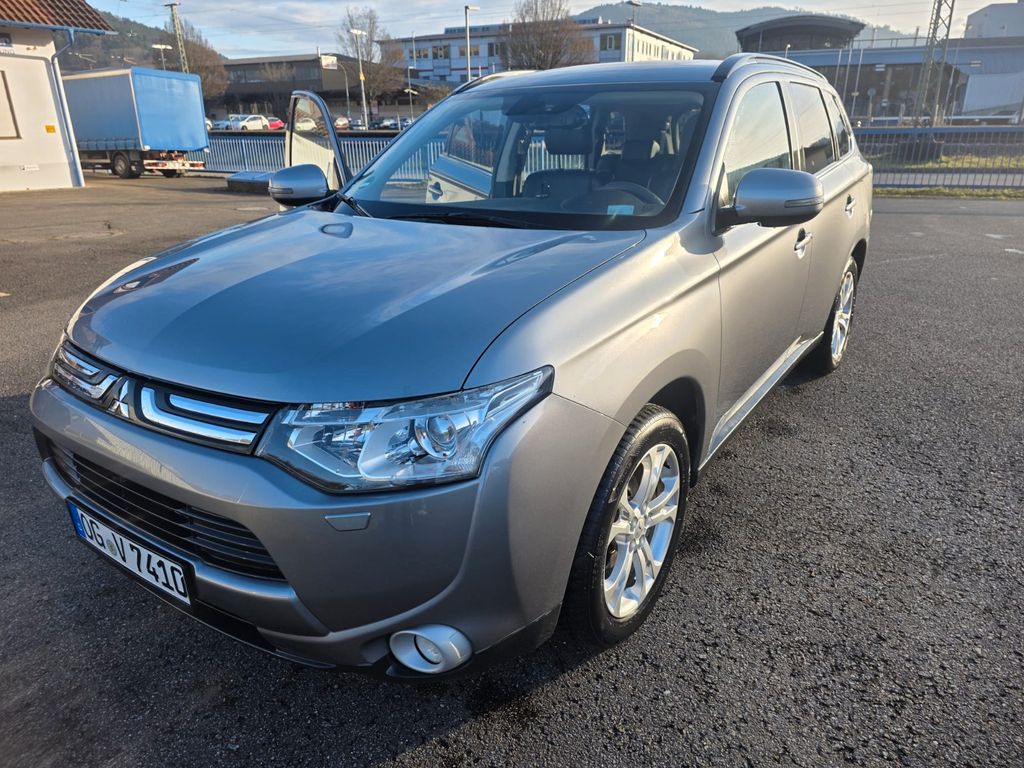 Mitsubishi Outlander 2.2 DI-D Invite 4WD TC-SST Invite