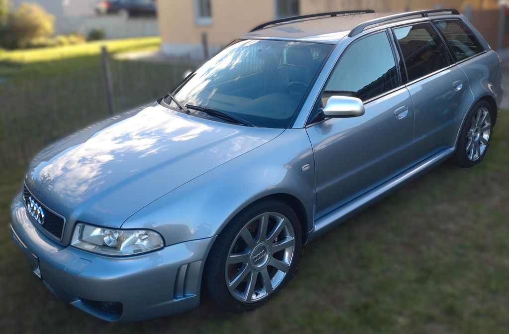 Audi RS4 2.7 quattro -