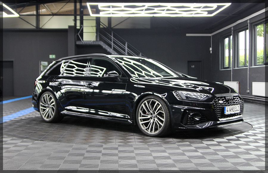 Bild des Angebotes Audi RS4 2.9 TFSI tiptronic quattro Avant PDC / NAVI
