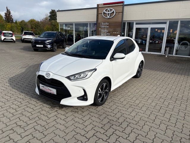 Bild des Angebotes Toyota Yaris Hybrid 1.5 VVT-i Team Deutschland