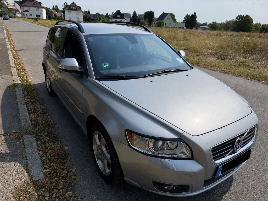Bild des Angebotes Volvo V50 D4 Momentum Momentum
