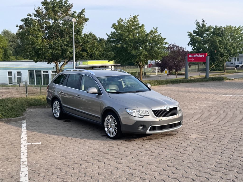 Bild des Angebotes Skoda Superb 2.0 TDI DSG Elegance Combi Elegance