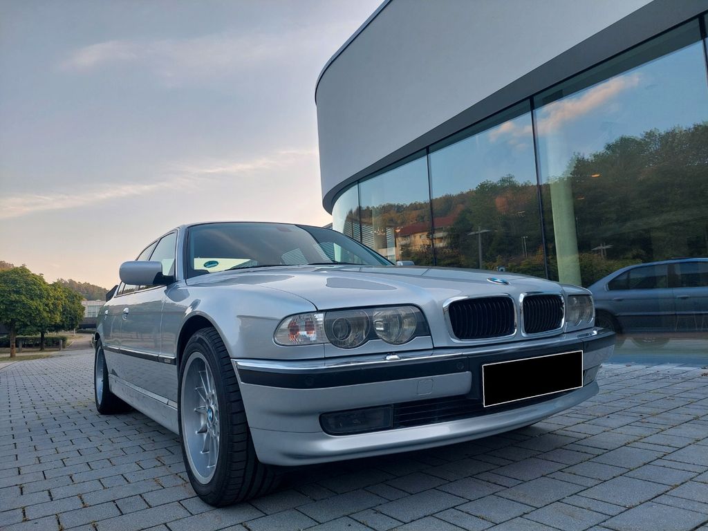 BMW 740i/E 38