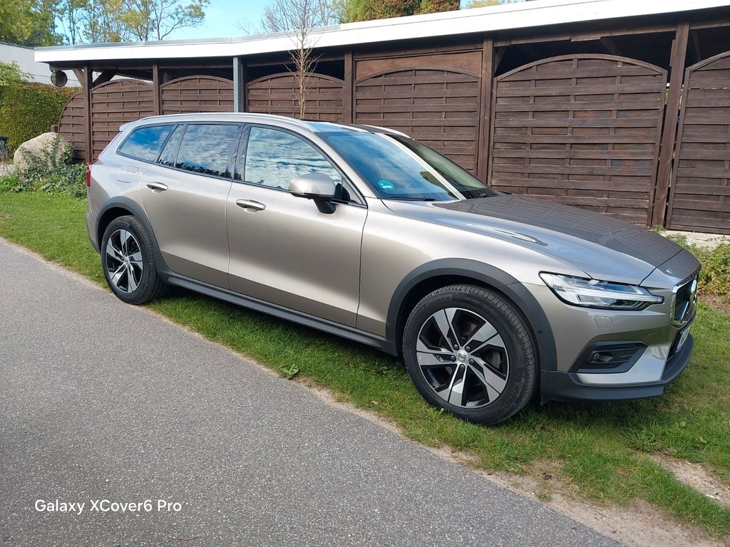 Bild des Angebotes Volvo V60 Cross Country B4 D AWD Ultimate Auto Ult...