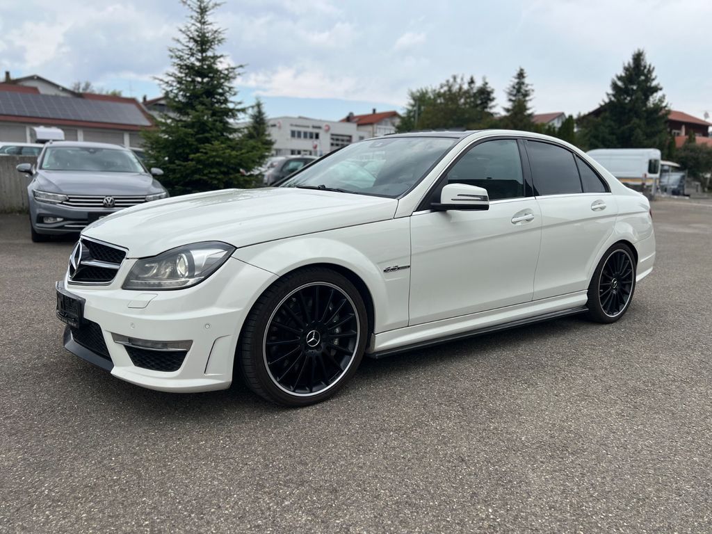 Bild des Angebotes Mercedes-Benz C63 AMG Lim.*Sport*Leder*Xenon*LED*H&K*Carbon **
