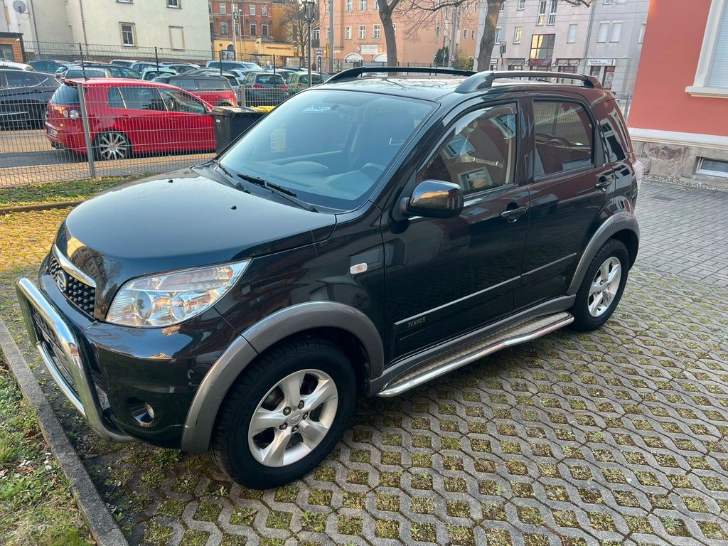 Daihatsu Terios 1.5/4x4/Tempomat/1-Hand/8xAlufelgen