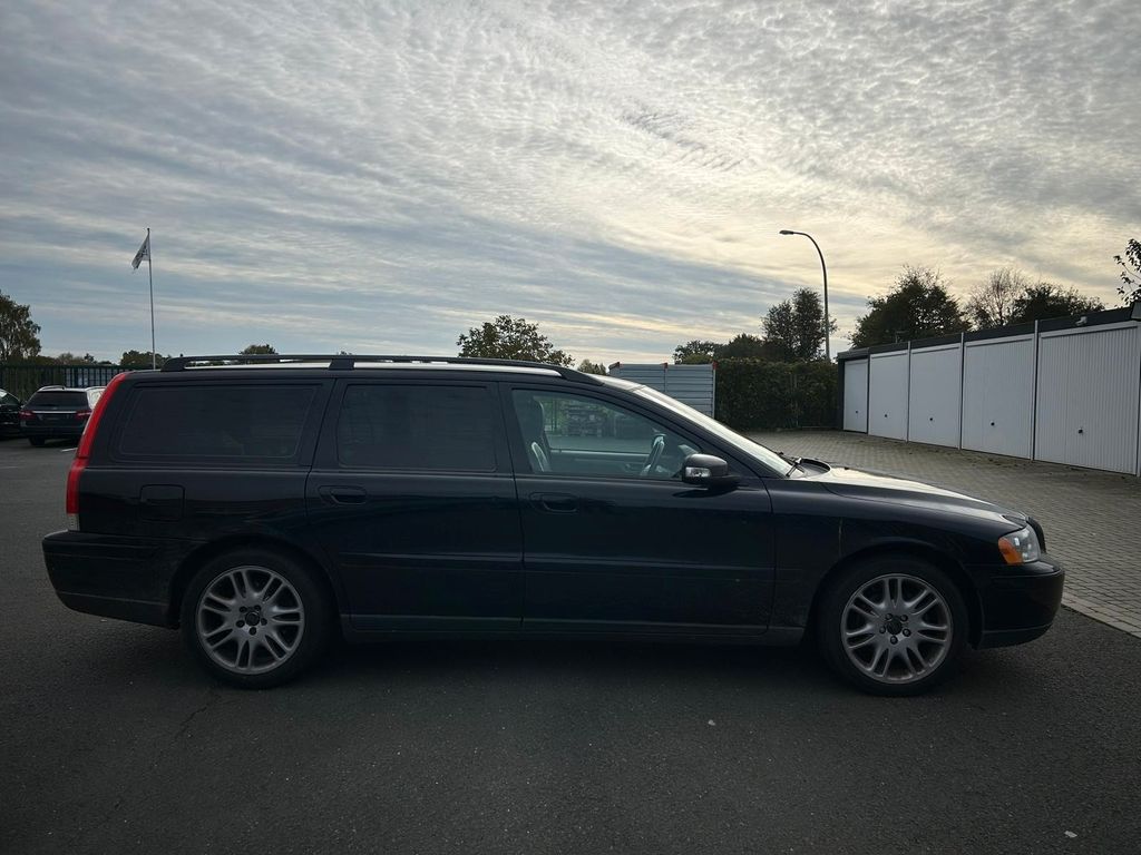 Bild des Angebotes Volvo V70 Kombi D5 Kinetic Export Gewerbe Mechaniker