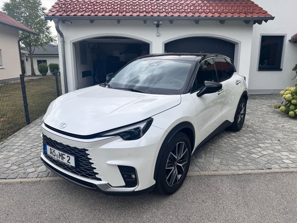 Bild des Angebotes Lexus LBX 1.5 E-FOUR Emotion Emotion