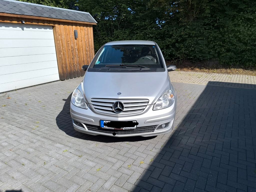 Mercedes-Benz B 150 -