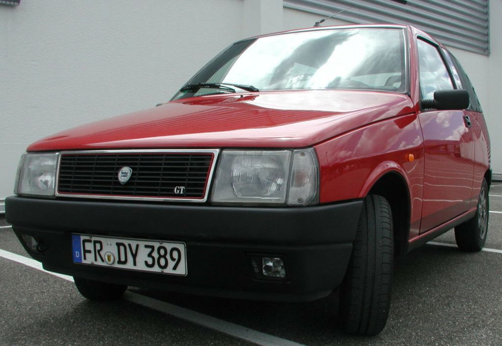 Lancia Y10 GT