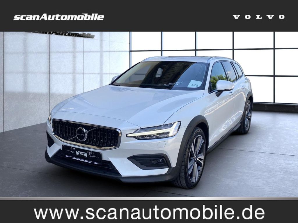 Bild des Angebotes Volvo V60 CC Plus AWD Bluetooth LED Vollleder Klima