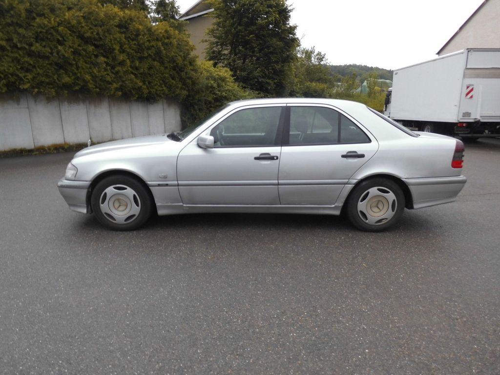 Bild des Angebotes Mercedes-Benz C 240 CLASSIC