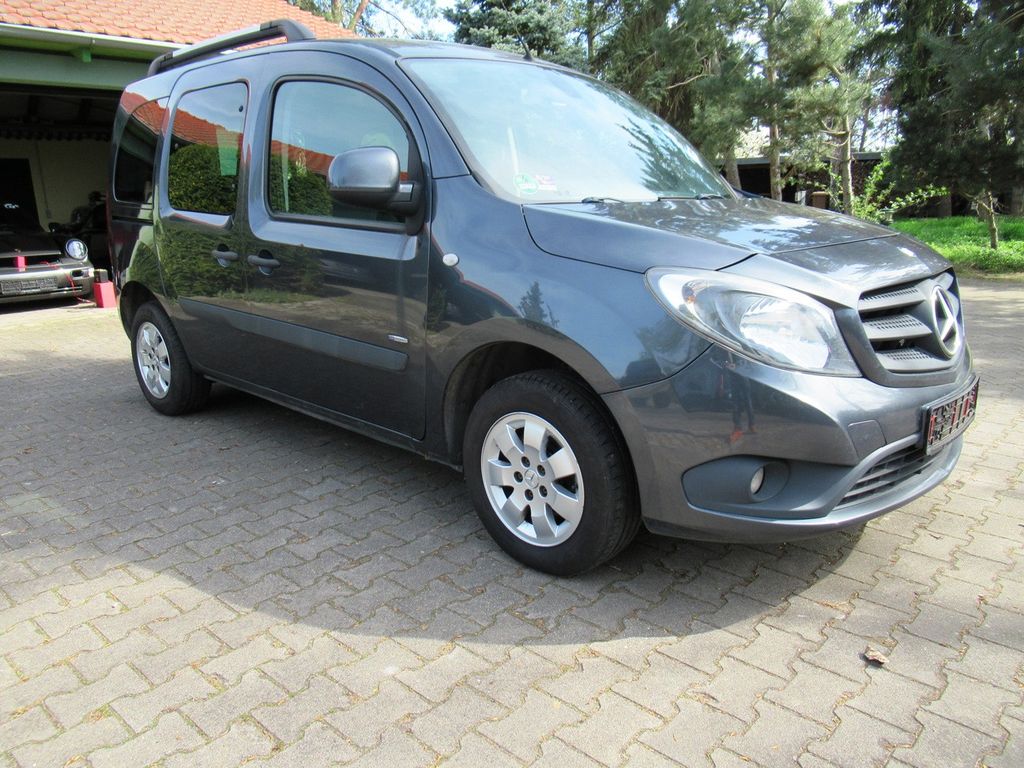 Bild des Angebotes Mercedes-Benz Citan Kombi 109 CDI 5 Sitze AHK lang