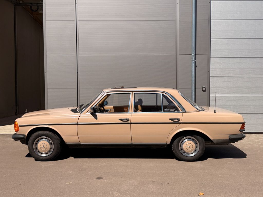 Bild des Angebotes Mercedes-Benz W123 200