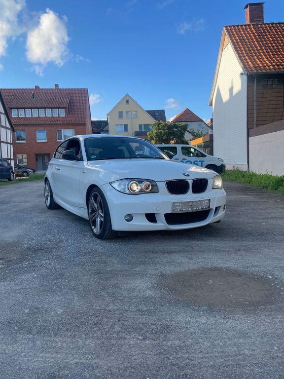 Bild des Angebotes BMW 120d Edition Sport Edition Sport