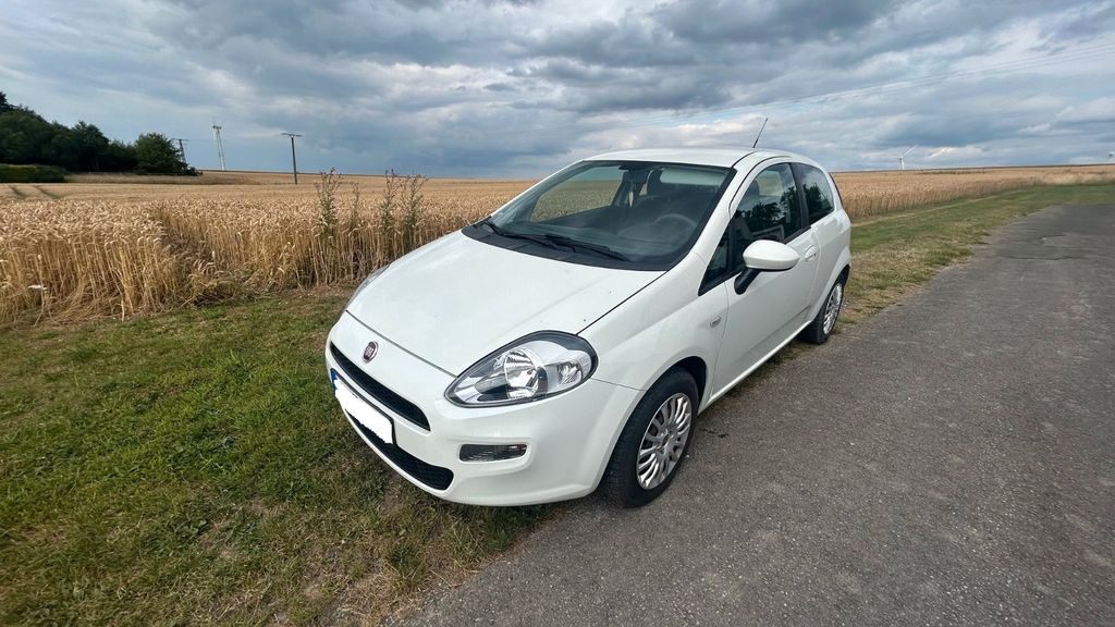 Bild des Angebotes Fiat Grande Punto EZ2013, 1. Hand, Sommer/Winter, Tüv