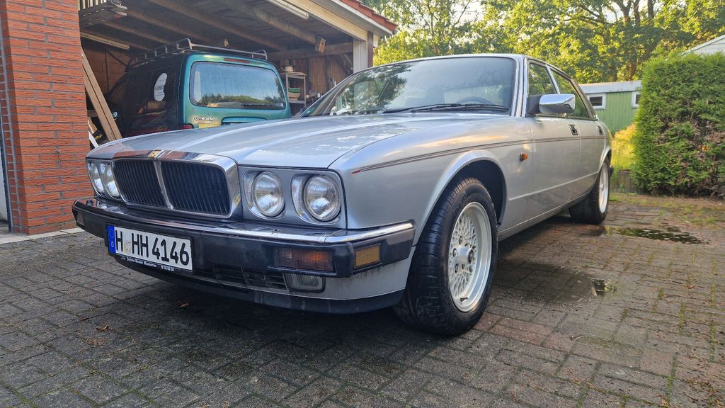 Bild des Angebotes Jaguar XJ81 V12