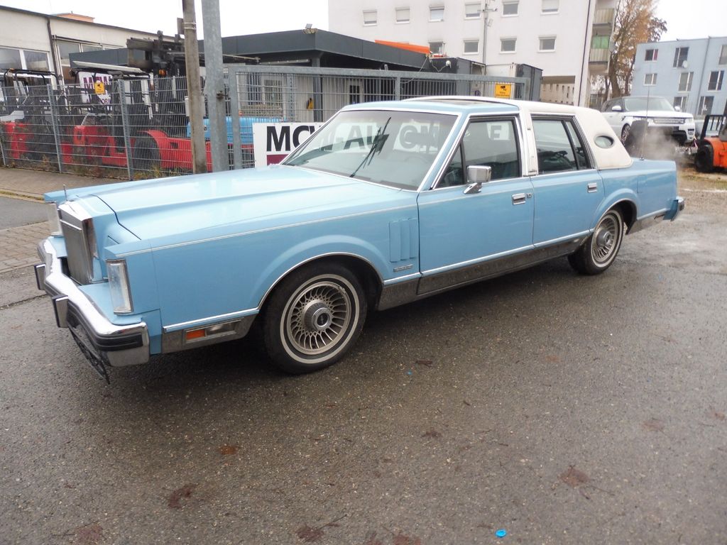 Bild des Angebotes Lincoln Town Car mit H-Zulassung und Mwst.