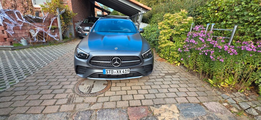 Bild des Angebotes Mercedes-Benz E 400 d 4MATIC T Autom. AMG Line *Matt Grau*