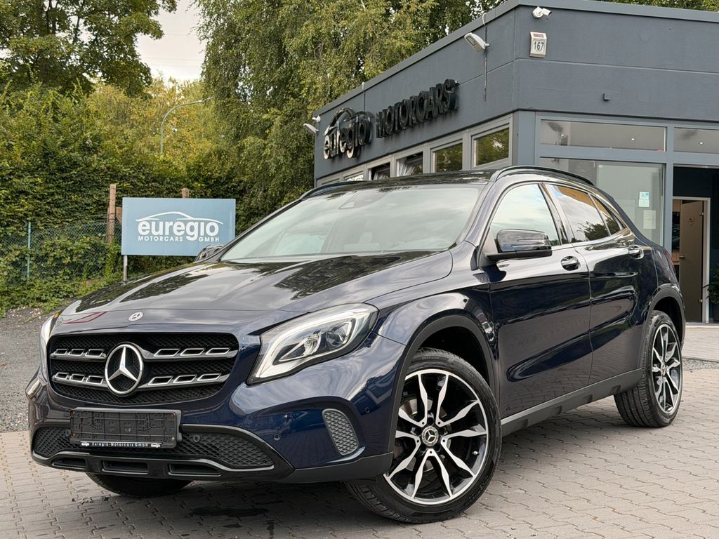 Bild des Angebotes Mercedes-Benz GLA 180 1 Hand - LED- Teilleder - Navi ///