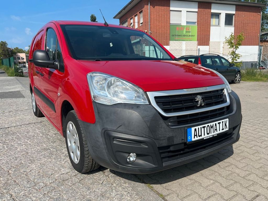 Bild des Angebotes Peugeot Partner L2 Premium Automatik,Klima,Navi,AHK,3Si.