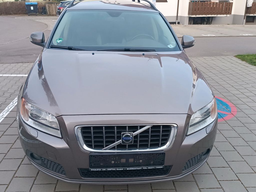 Bild des Angebotes Volvo V70 D5 Kinetic Geartronic