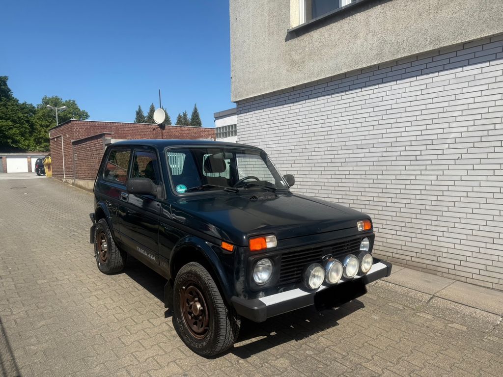 Bild des Angebotes Lada Taiga Basis 4x4 TÜV NEU* 2.HAND* AHK*TOP ZUSTAND
