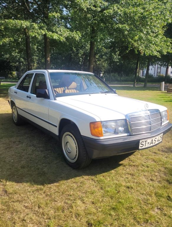 Mercedes-Benz 190 8.800 Km Oldtimer Scheckheft gepflegt