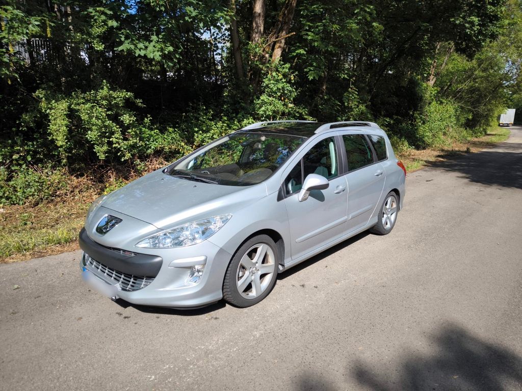 Bild des Angebotes Peugeot 308 SW Platinum 120 VTi Platinum