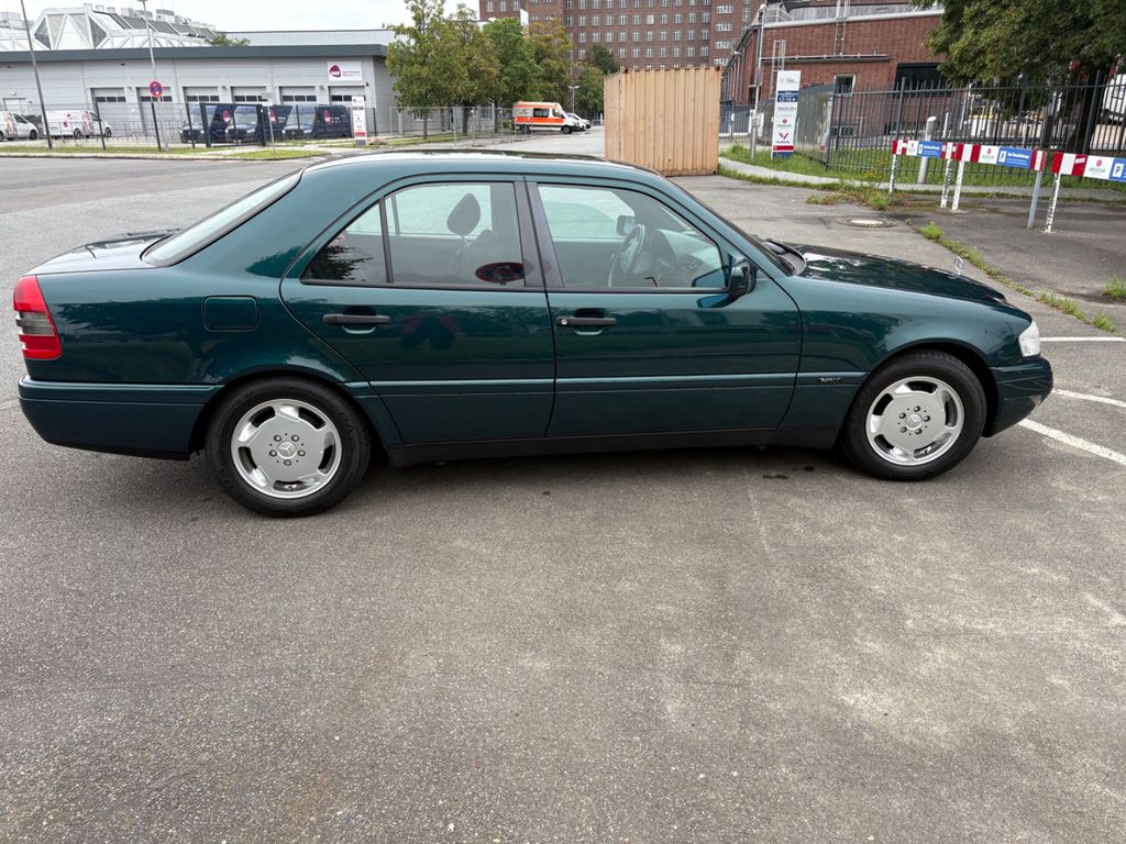 Bild des Angebotes Mercedes-Benz C 280.  Sammlerstück