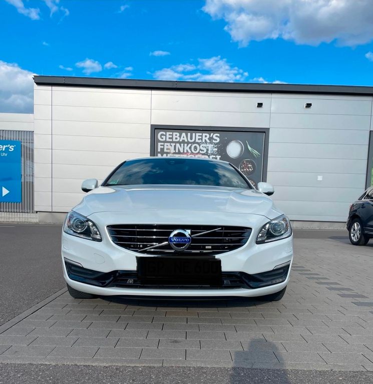 Bild des Angebotes Volvo V60 D4 Geartronic Linje Svart Linje Svart