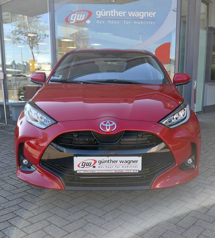 Bild des Angebotes Toyota Yaris Hybrid 5-Türer 116 1.5 VVT-i Teamplayer