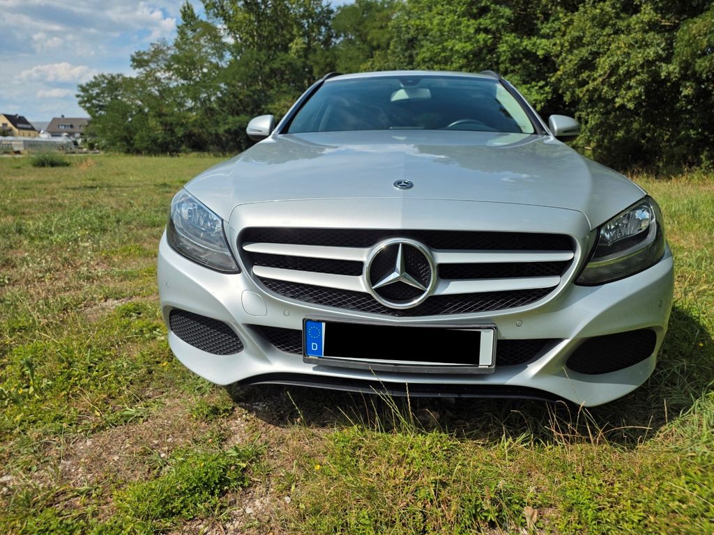 Bild des Angebotes Mercedes-Benz C 250 T-Modell (Kombi) Benziner