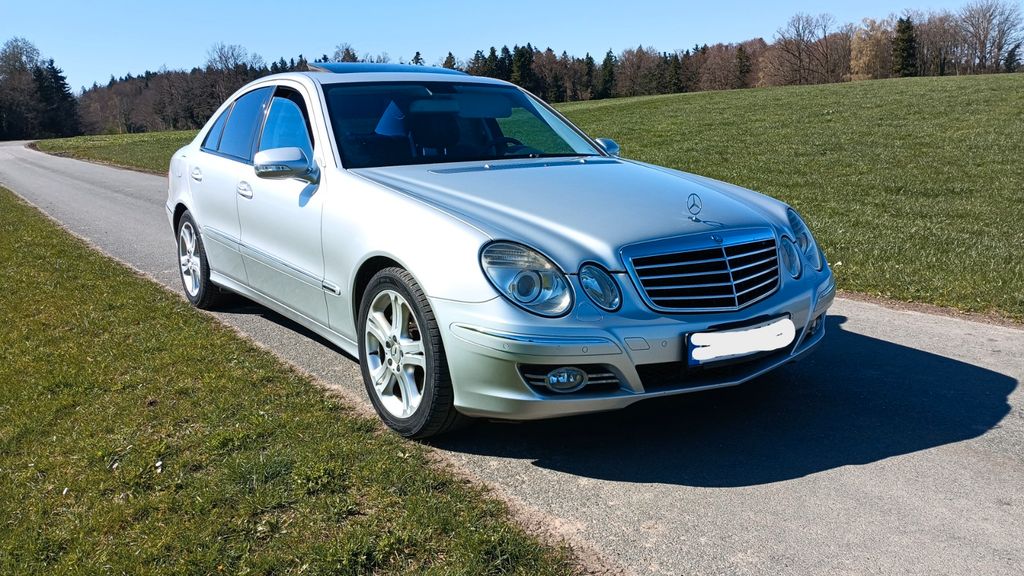 Bild des Angebotes Mercedes-Benz E 500 4MATIC Avantgarde