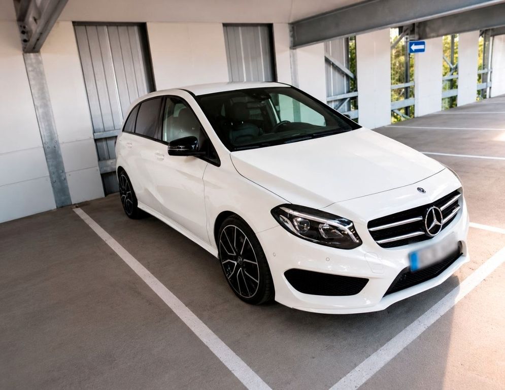 Bild des Angebotes Mercedes-Benz B 220 4Matic AMG Line