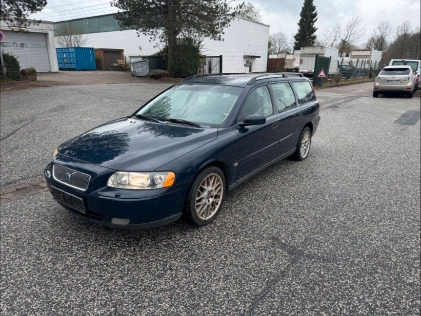 Bild des Angebotes Volvo V70 Kombi 2.4 D Kinetic