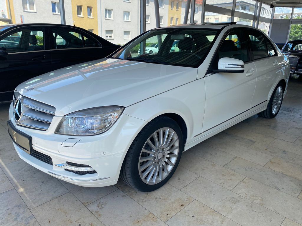 Bild des Angebotes Mercedes-Benz C 300 Sport/1.Hd./Led./Xen./S-Dach/HarmannK/Navi