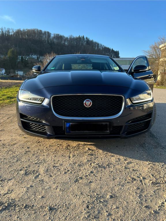 Bild des Angebotes Jaguar XE 20d 180PS Prestige Automatik Prestige
