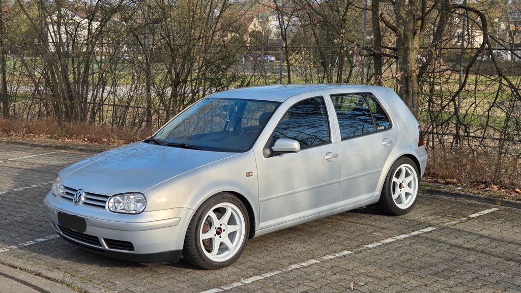 Volkswagen Golf V5 2.3L Highline