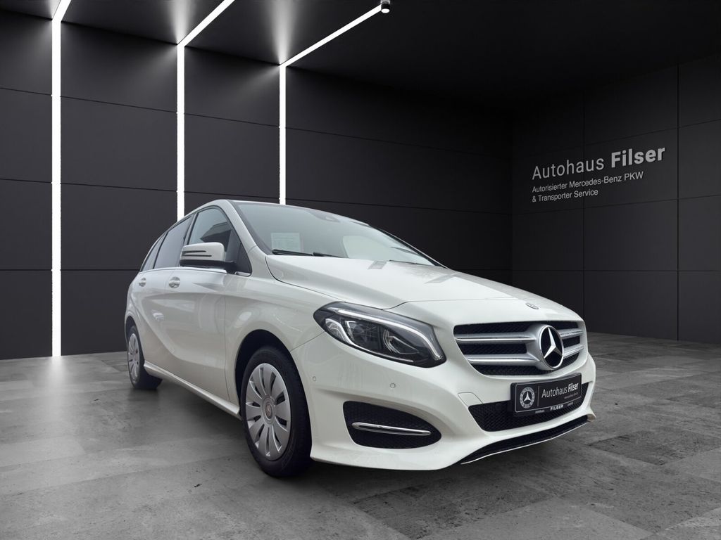 Bild des Angebotes Mercedes-Benz B 180*Urban*AHK*Kamera*Memory* LED*Navi*8-fach*
