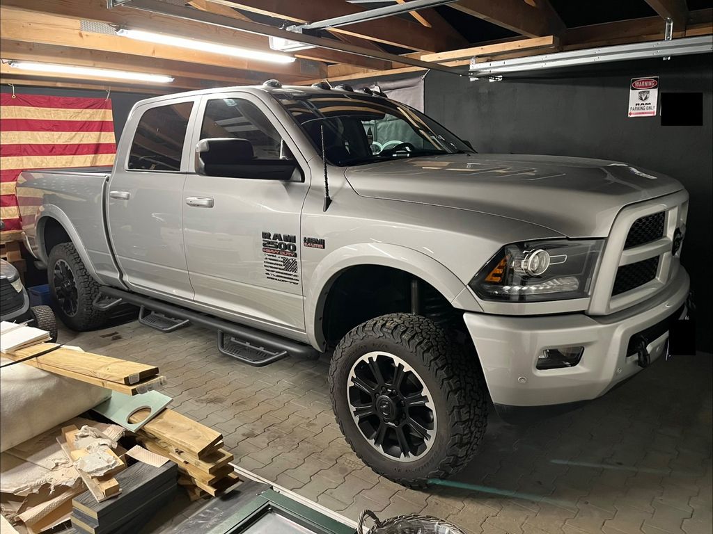 Bild des Angebotes Dodge RAM 2500 6.4 HEMI Laramie  LPG  4x4