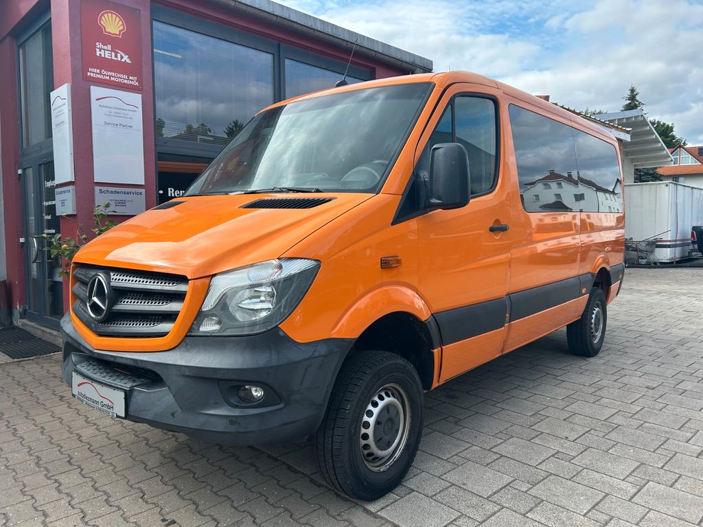 Bild des Angebotes Mercedes-Benz Sprinter Tourer 316 CDI 4X4 9-Sitze Rollstuhlram