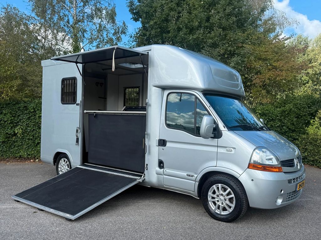 Bild des Angebotes Renault Master Roelofsen Pferdewagen Horsetruck
