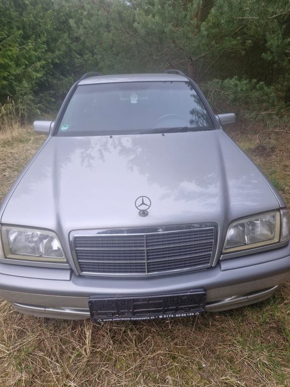Bild des Angebotes Mercedes-Benz 240
