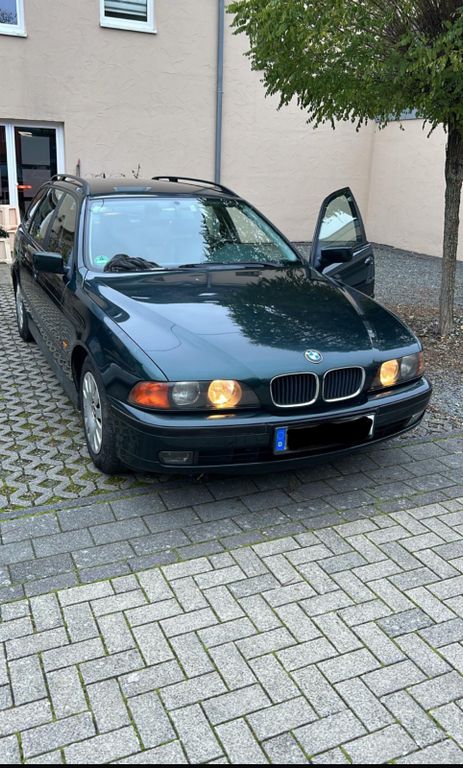 Bild des Angebotes BMW 528i Touring -