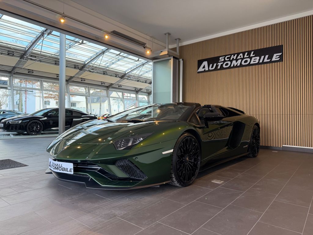 Bild des Angebotes Lamborghini Aventador S Roadster CARBON/1.HAND/U-frei/DT.Fzg
