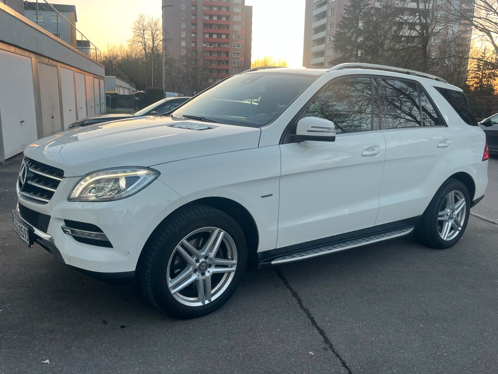 Bild des Angebotes Mercedes-Benz ML 250 CDI  BlueTec, Alcantara, Schiebedach,