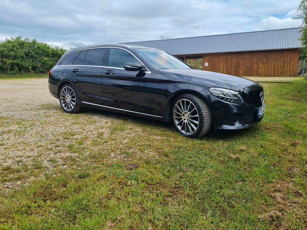 Bild des Angebotes Mercedes-Benz 220 C-Klasse 220 d AMG Felgen T9 Getriebe