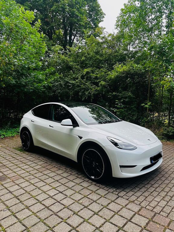 Bild des Angebotes Tesla Model Y Performance Dual Motor AWD Performance